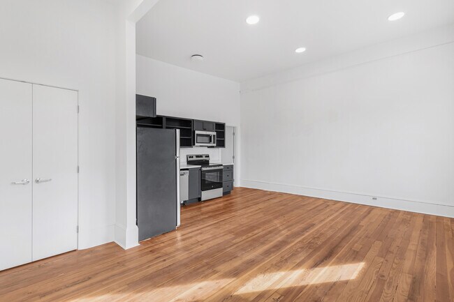 Building Photo - Cates Block