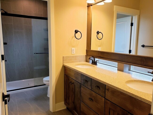 Building Photo - 20863 Gateway Dr