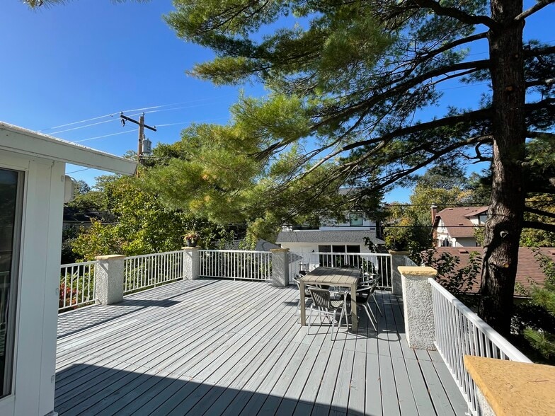 Building Photo - 4316 Zenith Ave S