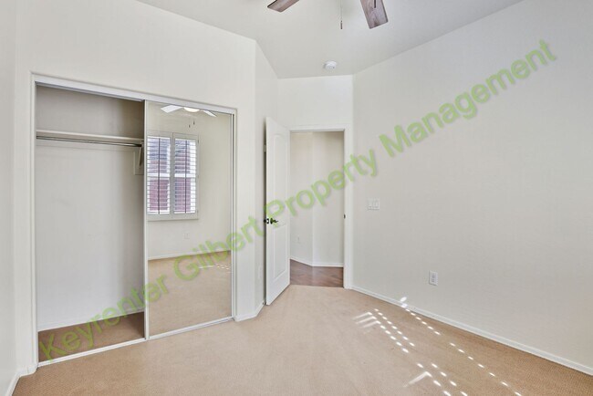 Building Photo - Charming Gilbert Home in The Gardens Commu...