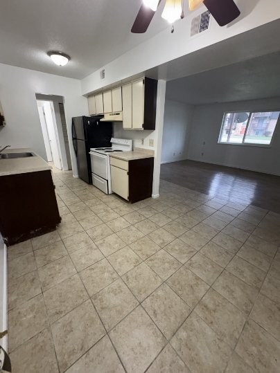 Building Photo - 1306 W Michigan Ave