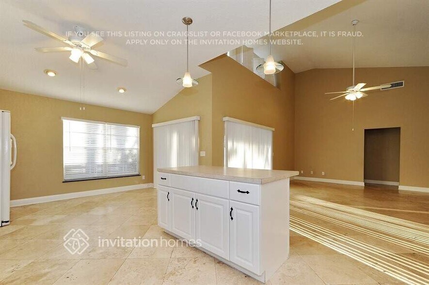 Building Photo - 8945 Bayaud Dr