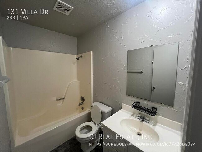 Building Photo - 131 Villa Dr