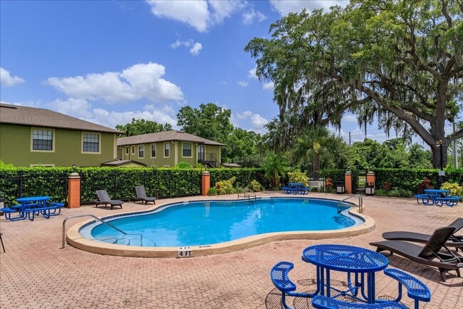Building Photo - Winter Park 2 Bedroom Upgraded Condo