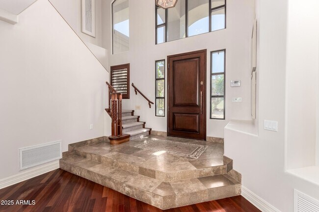 Primary Photo - 8614 N 17th Pl