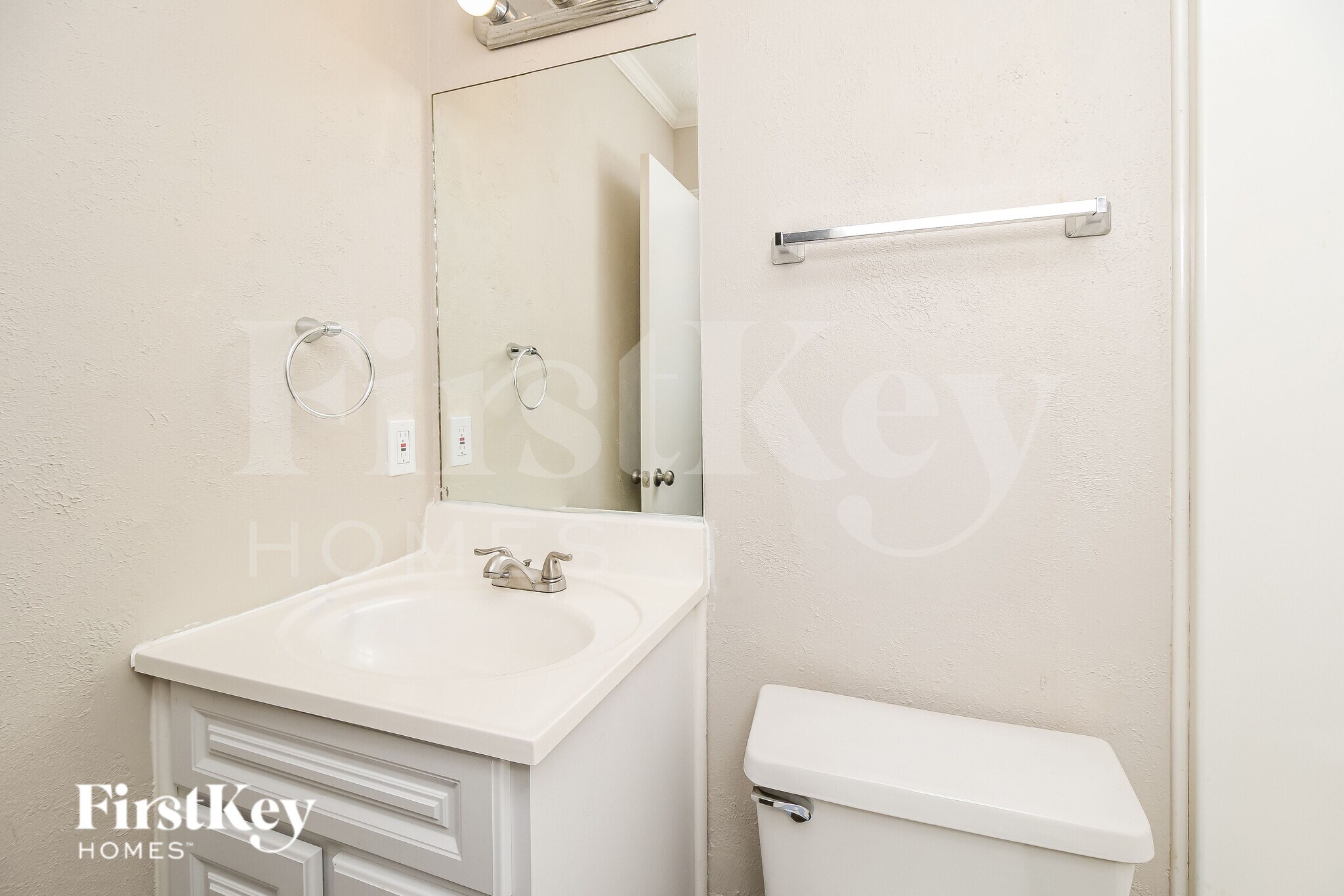 Building Photo - 388 Scenic Ln