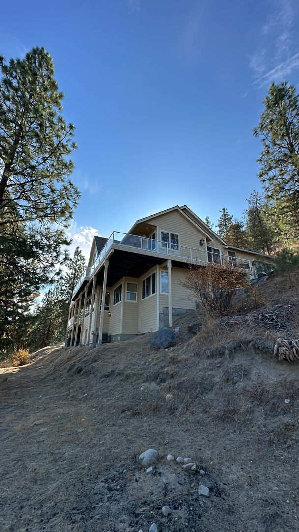 Building Photo - Fully Furnished Home in Chelan!  Half off ...