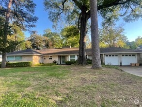 Building Photo - South Highland Beauty! This Is The One To ...