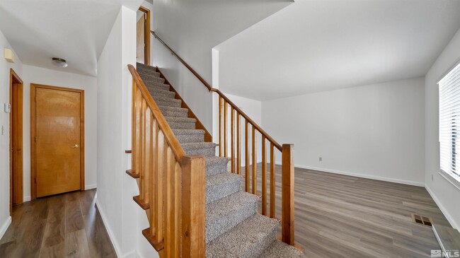 Building Photo - 2977 Pinebrook Dr