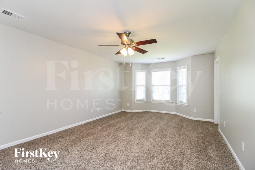 Building Photo - 5320 Graycliff Ln