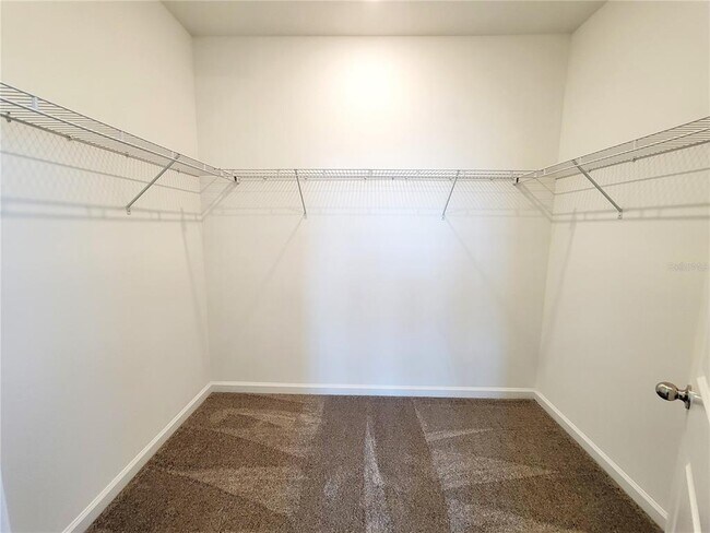 Building Photo - 241 Bogey Dr