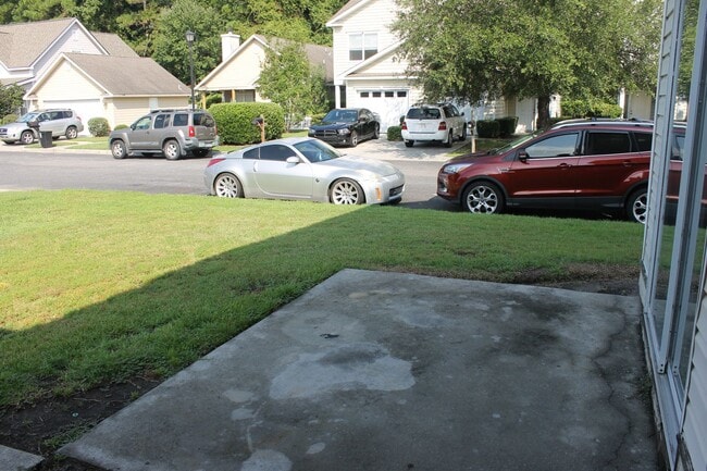 Building Photo - Townhome in Olde Town Village, Bluffton