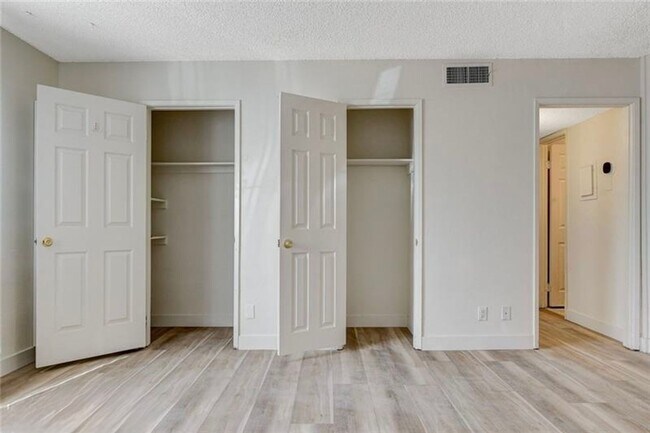 Building Photo - Completely Updated and Move-In Ready, 2 bedroom, 1 bath first floor unit!