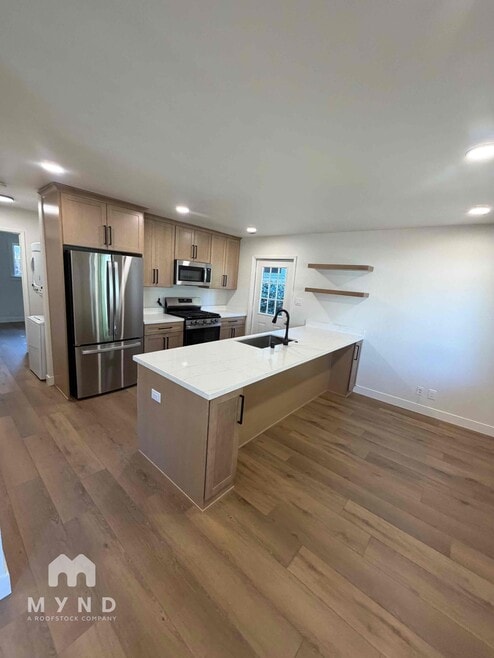 Building Photo - 2262 Bonifacio St