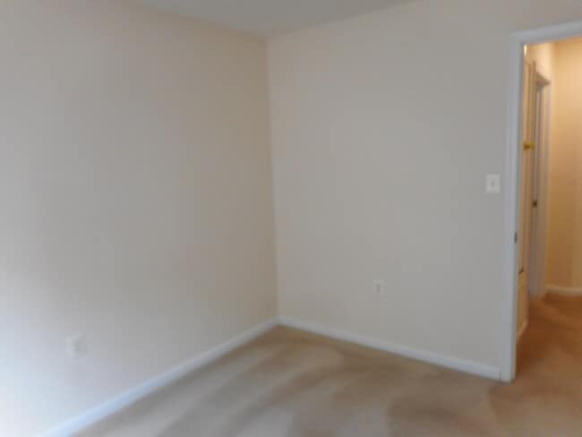 Building Photo - 108 Bayland Dr
