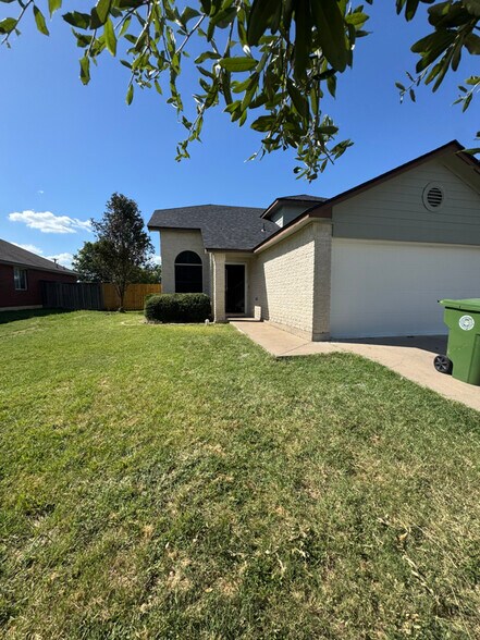 Primary Photo - 10149 China Creek Dr