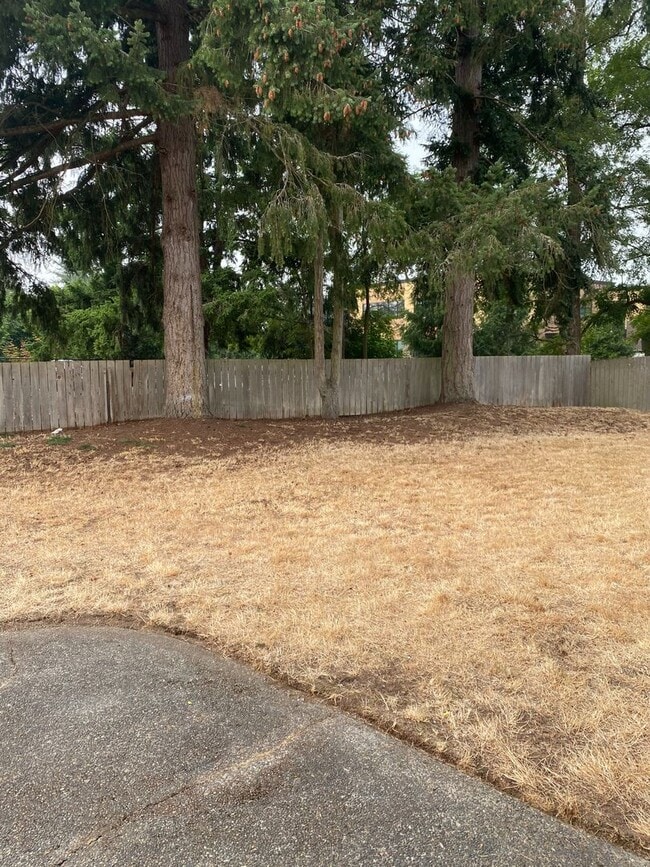 Building Photo - Updated 3 Bedroom 1 Bath home in Tacoma