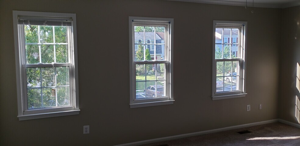 Building Photo - 9164 Broken Oak Pl