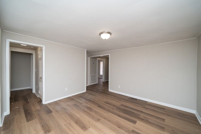 Building Photo - 4/2 House For Rent in Montevallo!