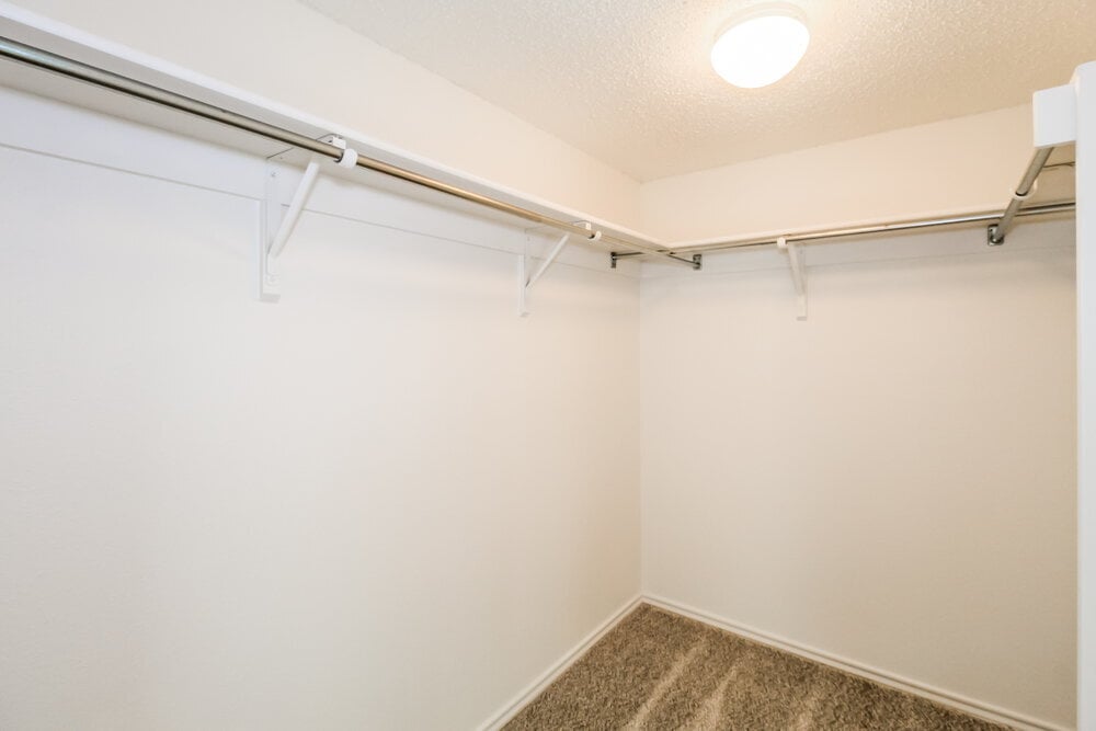 Building Photo - 4217 Glen Hollow Cir