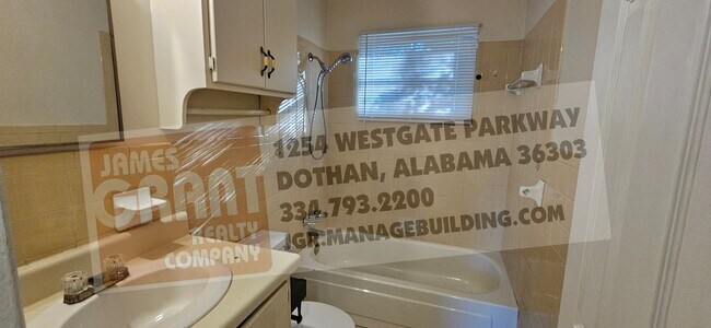 Building Photo - 306 Mustang Dr