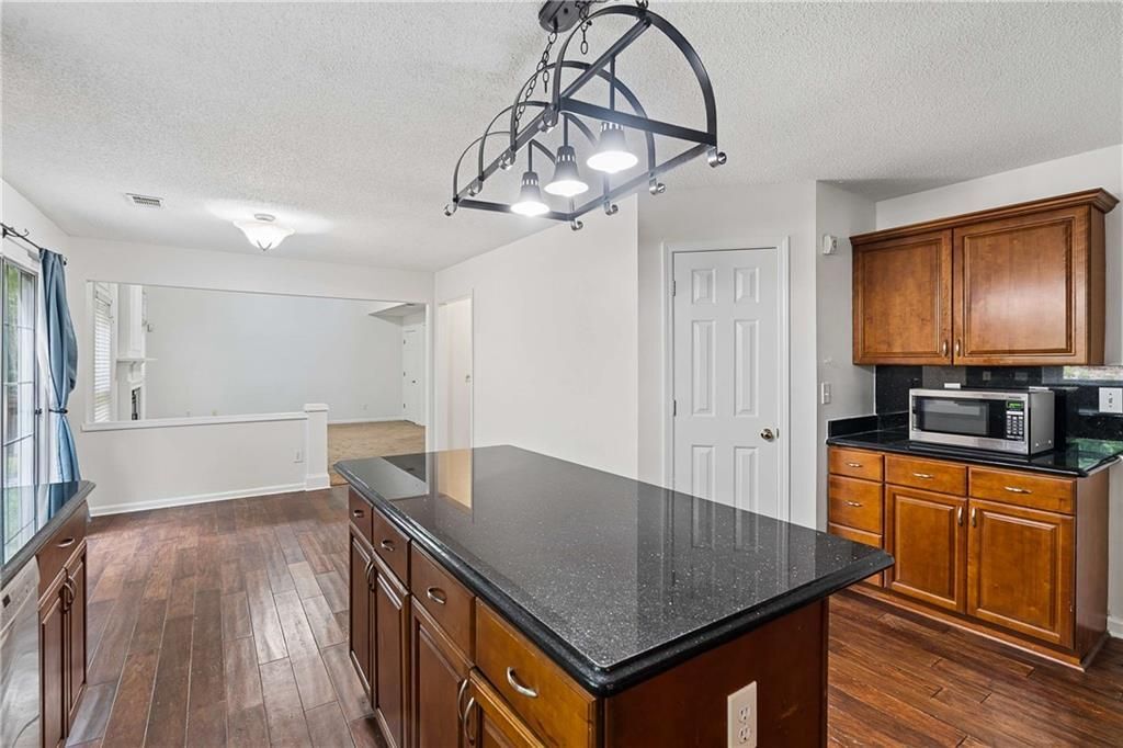 Building Photo - 6285 Barwick Ln