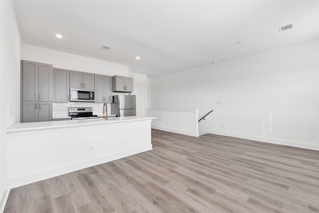 Building Photo - 4602 Indie Hts Ln