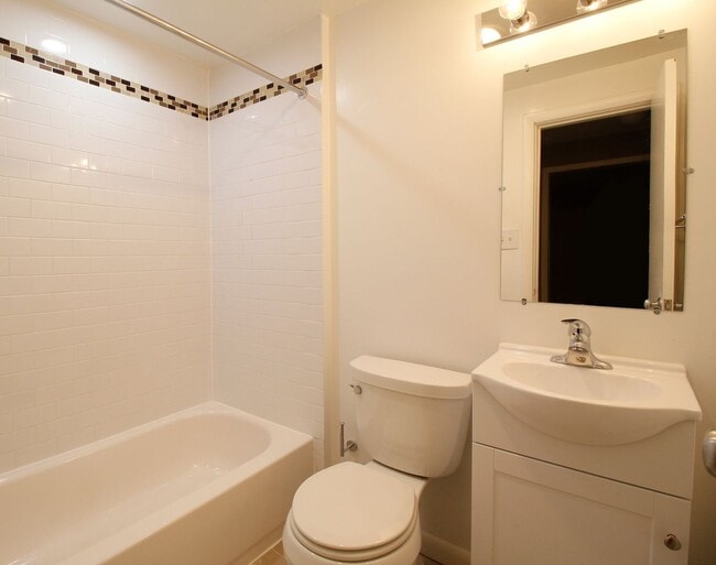 Building Photo - 1 Bedroom | 1 Bath - NEW RENOVATION Audubo...