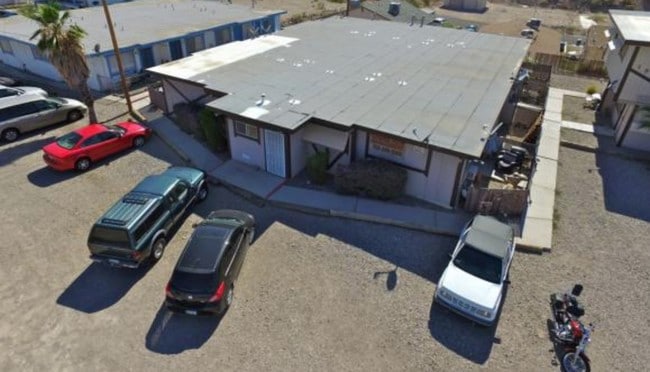 Building Photo - 1587 Sierra Vista Dr