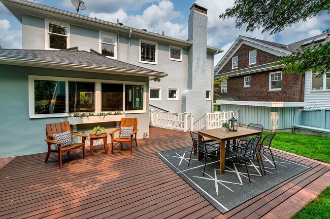 Building Photo - Capitol Hill View Home