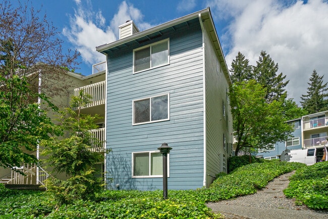 Building Photo - 9494 Redmond - Woodinville Rd NE