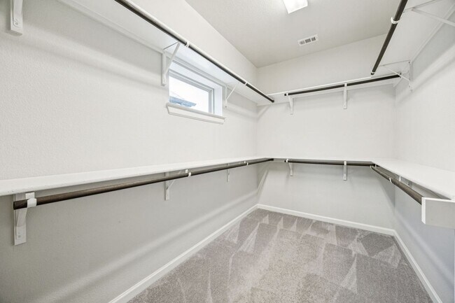 Building Photo - 13721 Parkline Wy