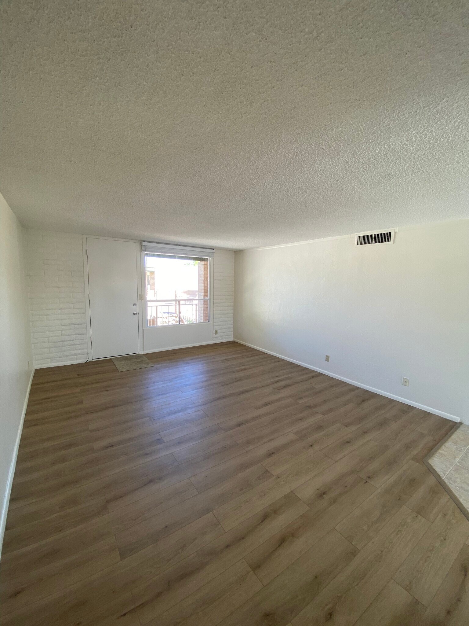 Building Photo - 3737 E Turney Ave