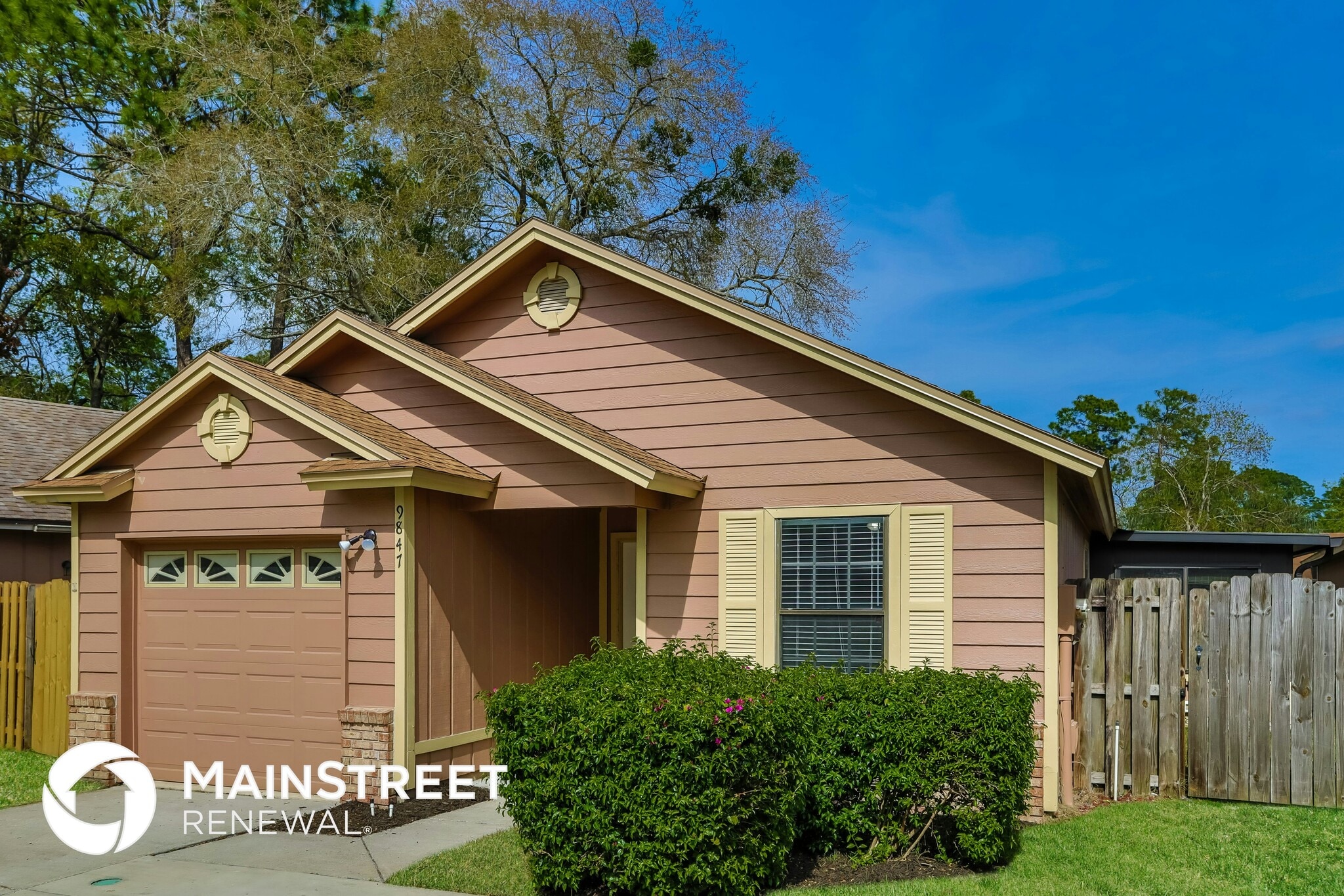 Building Photo - 9847 Paddlewheel Dr W