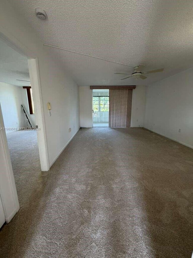 Building Photo - 6750 Royal Palm Blvd