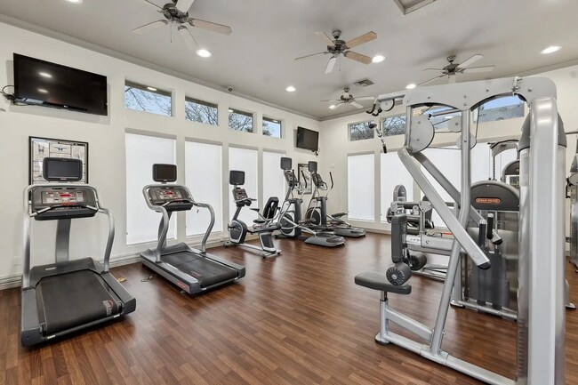 Building Photo - 5100 Vista Grande Dr