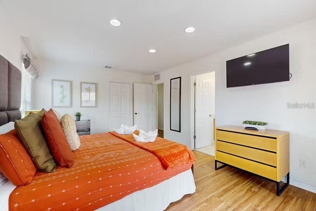 Building Photo - 2713 Roadster Ln