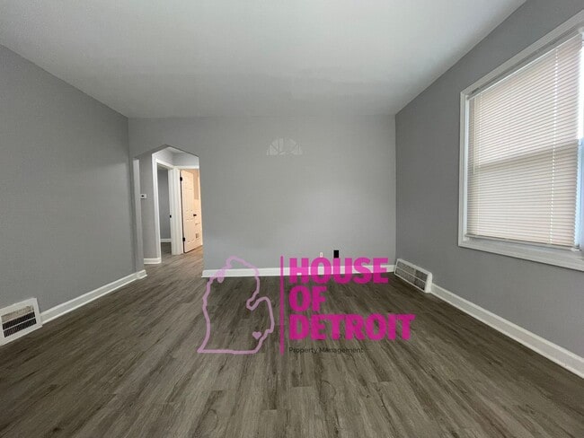 Building Photo - Beautiful 3 Bedroom Single Family ~Summer ...