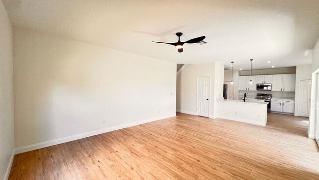 Building Photo - AWESOME 4BD/3BA in Orlando!!!