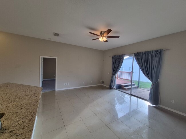 Building Photo - 5403 Loma Vista Loop