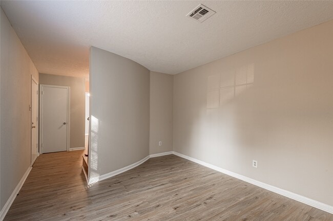 Building Photo - 2712 Chimney Rock Rd