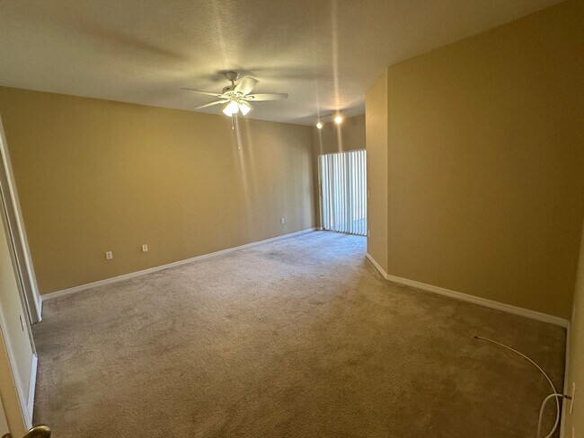 Building Photo - Palm Estates 3/2 with Garage