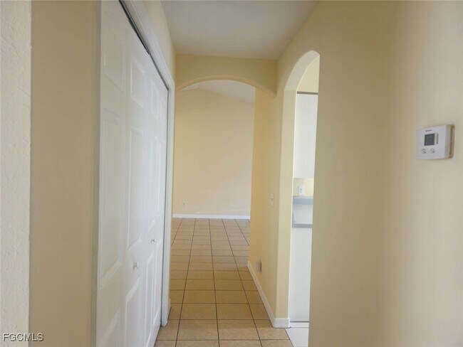 Building Photo - 2701 Owen Ave S