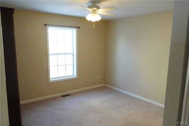 Building Photo - 5086 Minuteman Ln