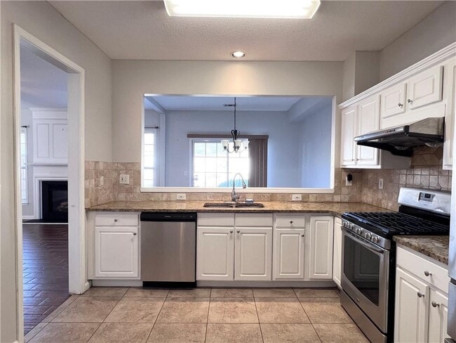 Building Photo - 3627 Gainesway Trace