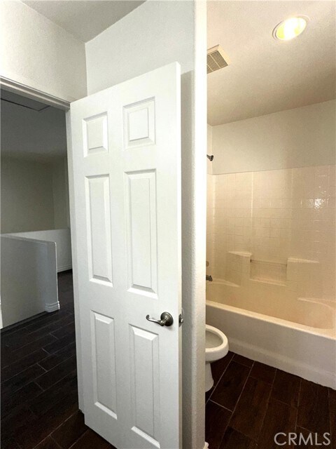 Building Photo - 14073 Mare Ln
