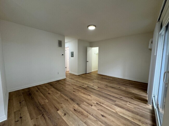 Interior Photo - 5650 Fair Ave