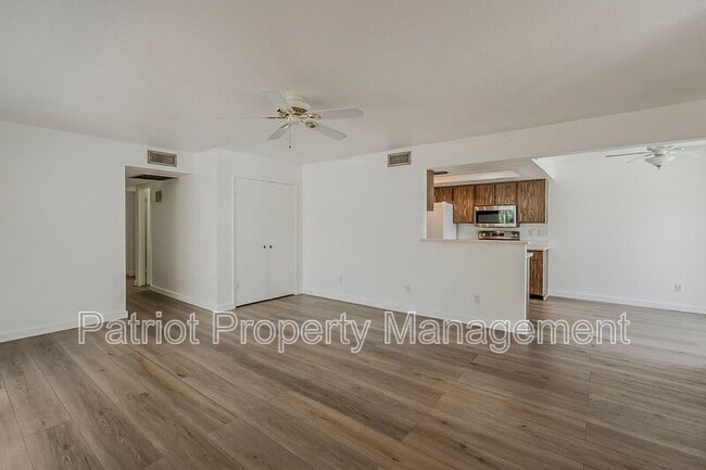 Building Photo - 635 E Boca Raton Rd