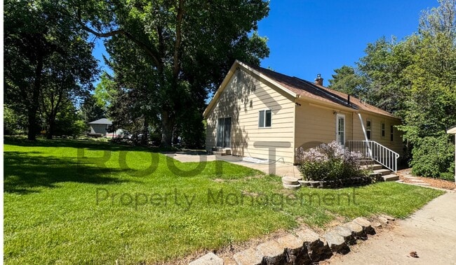 Building Photo - 206 N 200 E