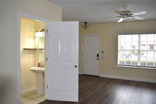 Building Photo - 12369 Berkeley Square Dr